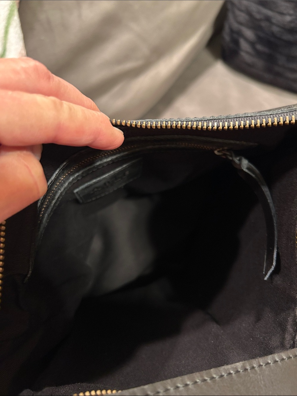 ABLE Black Genuine Leather Hobo Bag Shoulder Purse Adjustable Strap Zip Closure - Picture 11 of 12